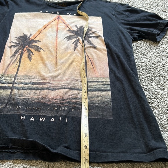 T-shirt in really good conditions. Selling to change my wardrobe a little bit - Picture 4 of 4